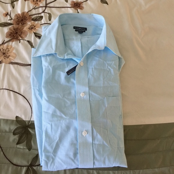 Light blue button down top - Picture 2 of 4