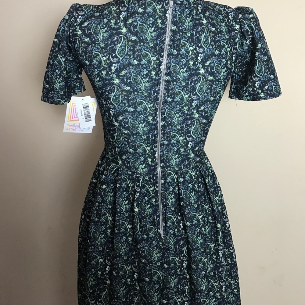 🔥LAST ONE🔥Beautiful NWT XS Lularoe Amelia Dress - Picture 3 of 3