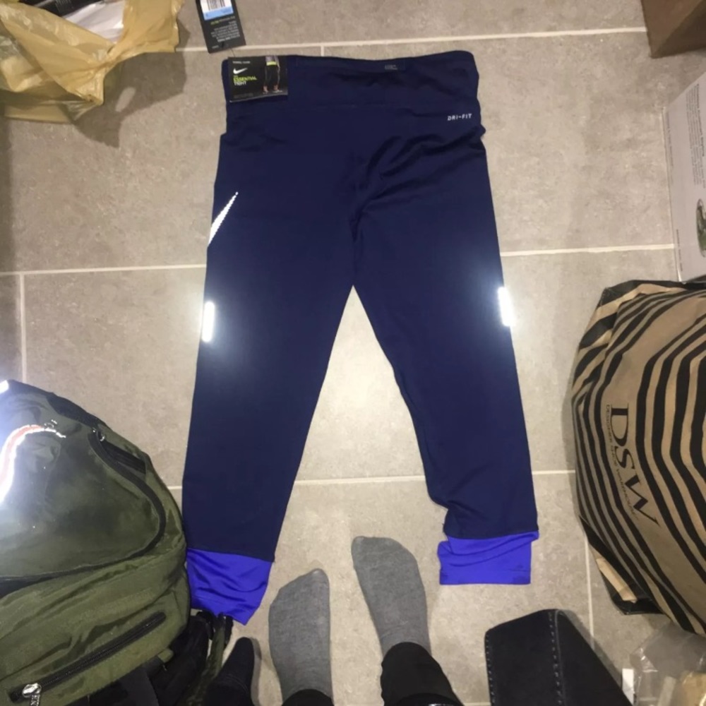 Brand new Nike running crop leggings