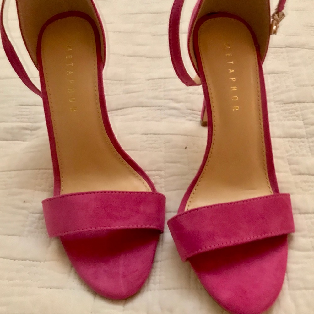 Metaphor Fuchsia Heels