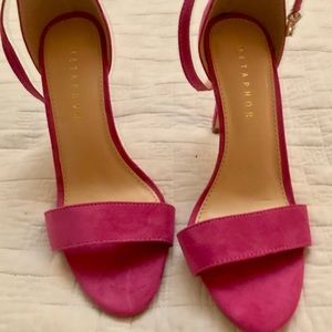 Metaphor Fuchsia Heels