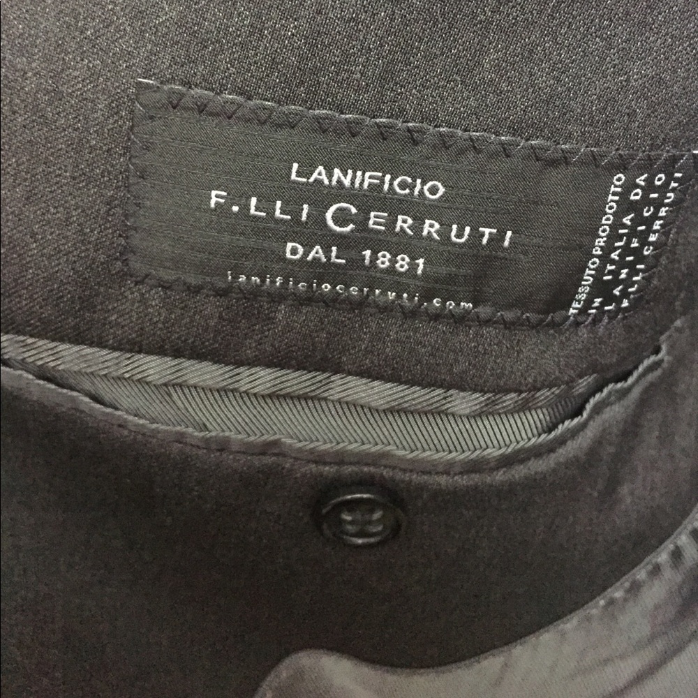 ➡️ Banana Republic dark gray suit-Tailored⬅️ - Picture 3 of 7