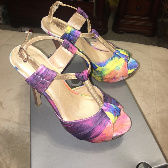 Heels - Picture 2 of 5