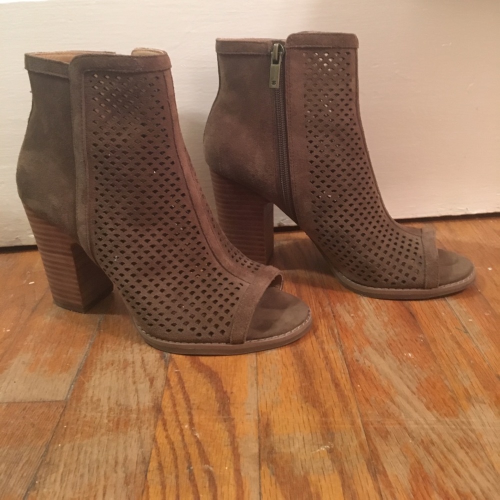 -SOLD- Lucky Brand peep toe booties