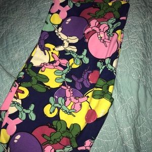 Lularoe birthday leggings