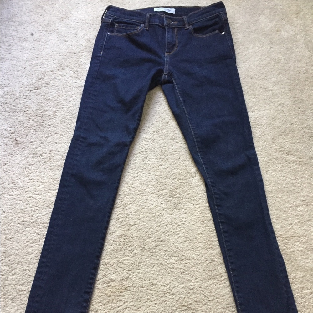 Super skinny jeans.