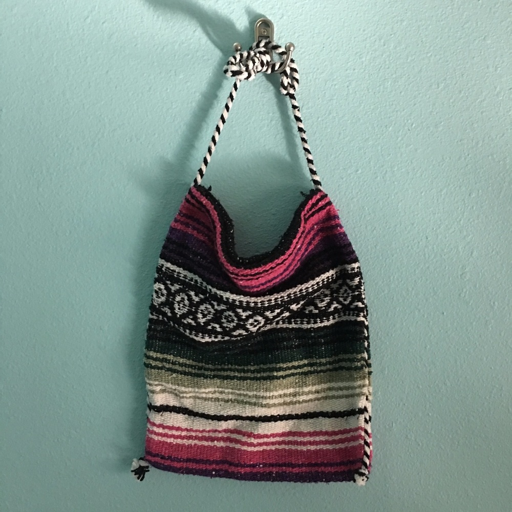 FREEBIE: Woven Crossbody Bag