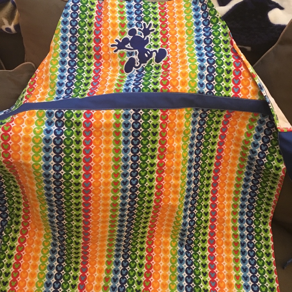 Disney/mickey mouse cooking/baking apron