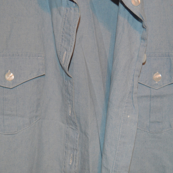 Bill Blass Plus Size 22/24 Light Denim Shirt NWT - Picture 4 of 7