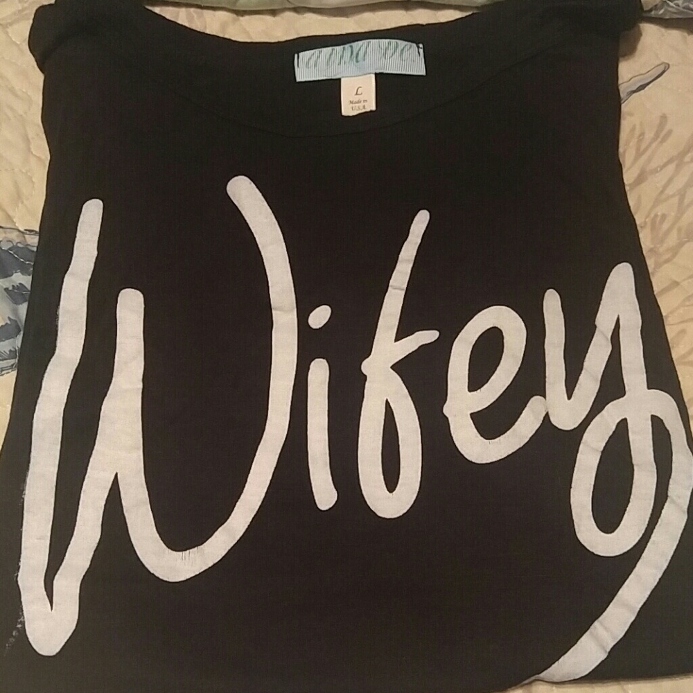 Francescas Wifey graphic tee sz lg