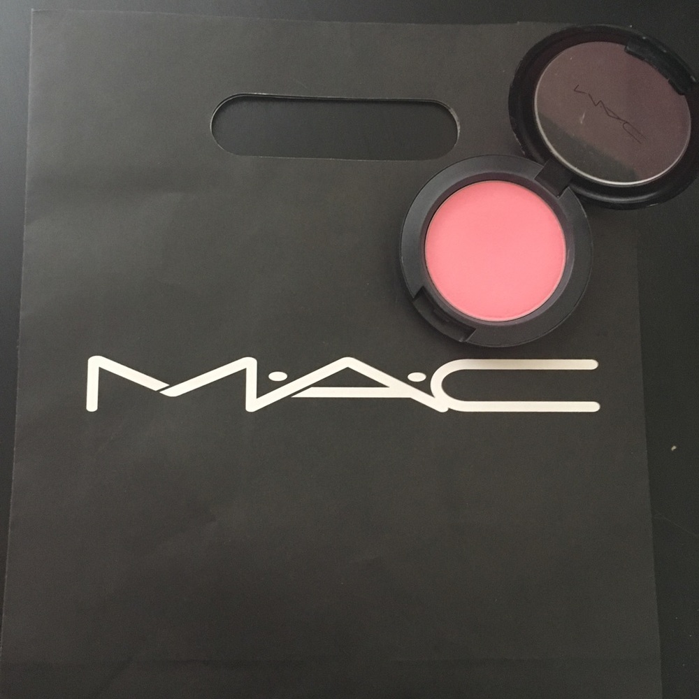 MAC Cosmetics Powder Blush in Pink Swoon
