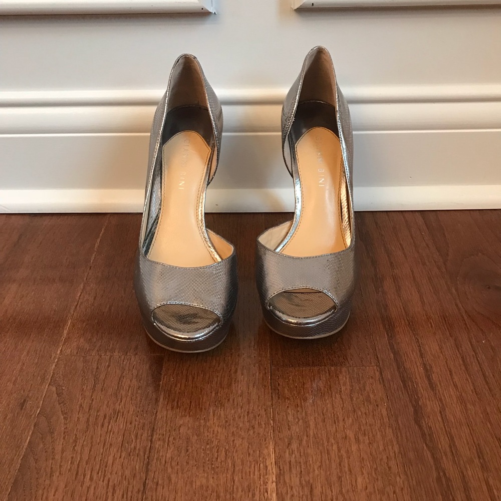 Silver Gianni Bini heels
