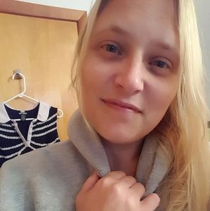 Meet your Posher, Carrie