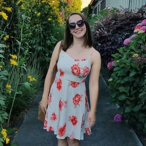 Meet your Posher, Julia