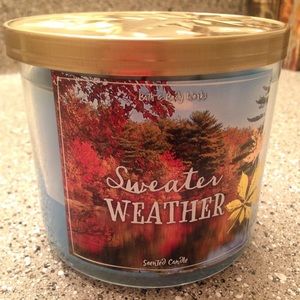 Bath and Body Works Candle-Sweater Weather