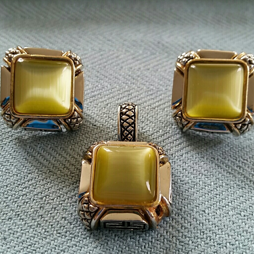 Glowing Olivine Glass Silver & Gold Jewelry Set