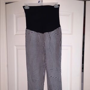 Maternity checkered pants.