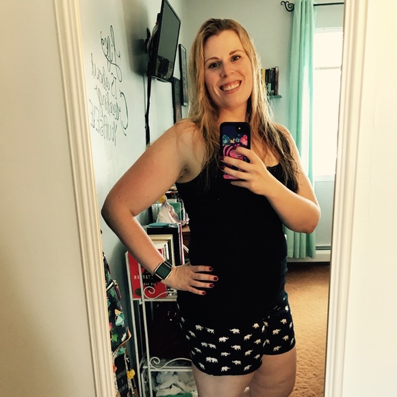 Meet your Posher, Stephanie - Picture 4 of 6