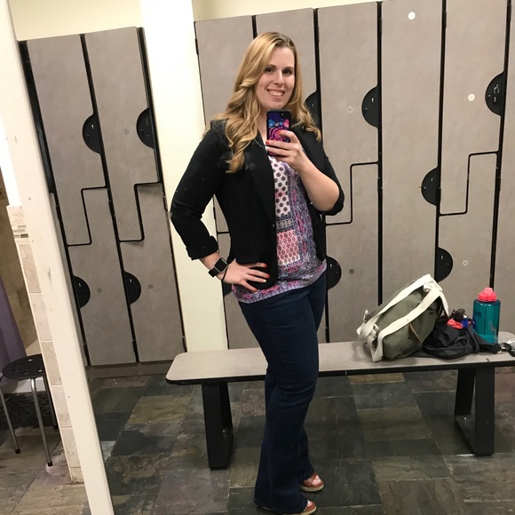 Meet your Posher, Stephanie - Picture 5 of 6