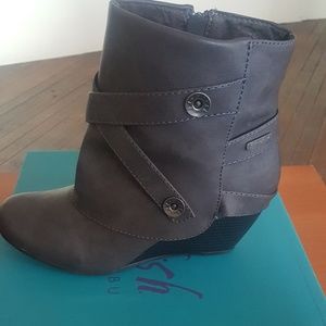 Grey Blowfish Booties