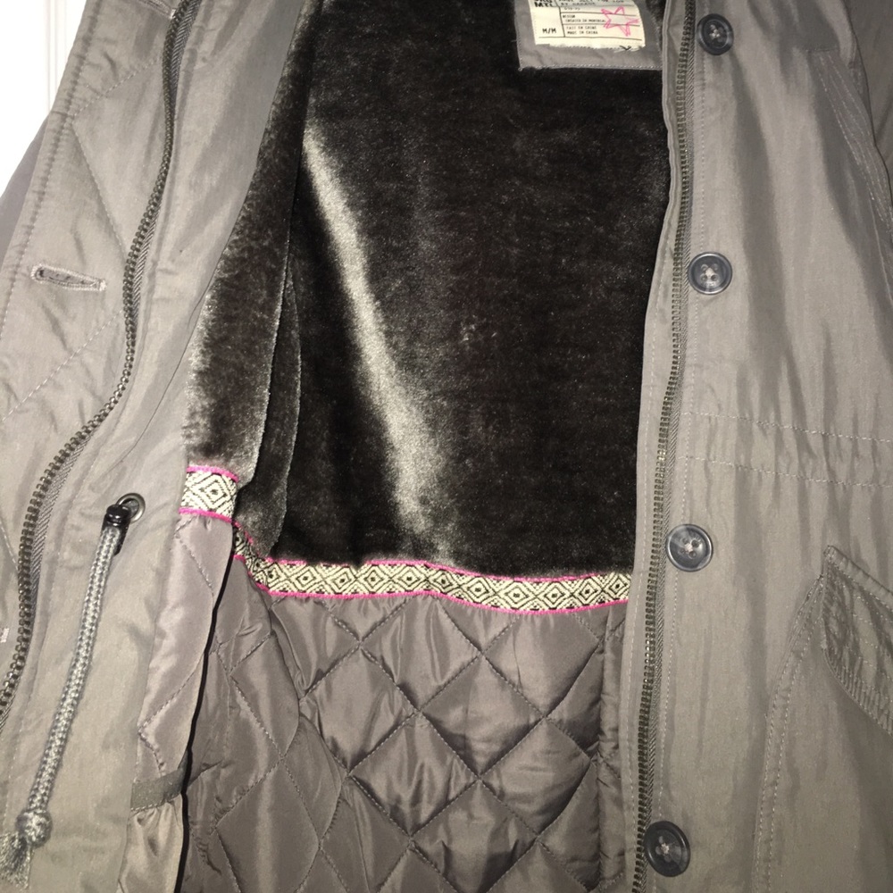 Winter jacket - Picture 3 of 3