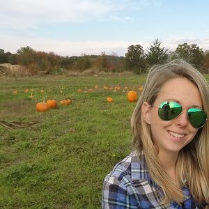 Meet your Posher, Rebecca