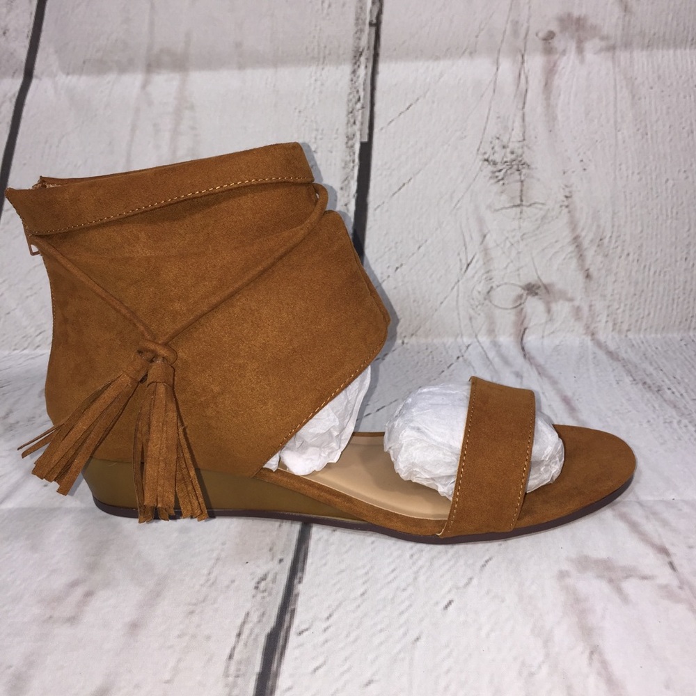 NWT Sandals with tassel tie