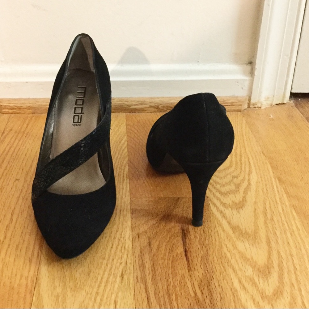 Moda Spana Supple Suede Pumps - 7.5
