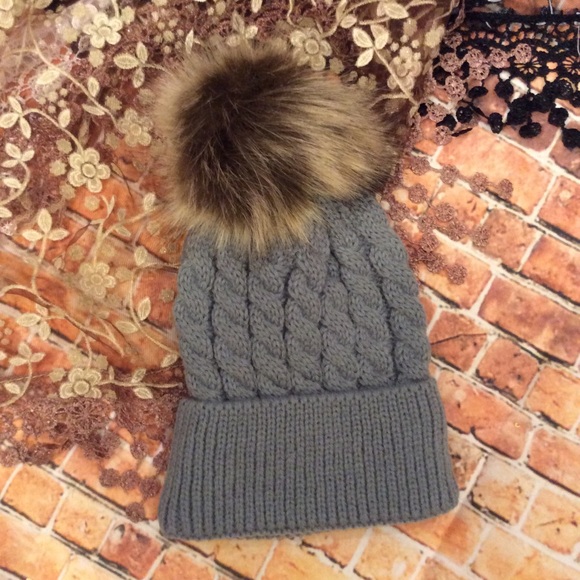 Boutique Baby Unisex Cable Knit Hat - Picture 2 of 2