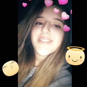 Meet your Posher, Stephany