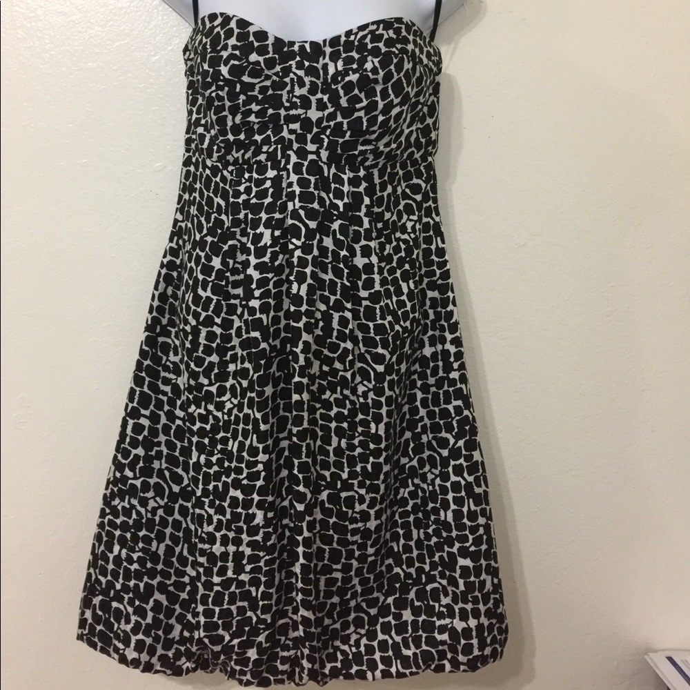 White/Black size 4 strapless sweetheart mini dress