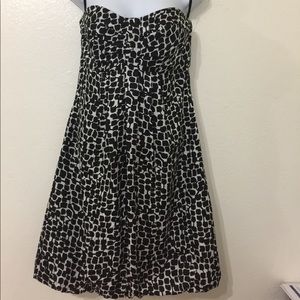 White/Black size 4 strapless sweetheart mini dress