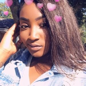 Meet your Posher, Ayanna