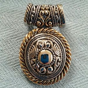 BOLD & BEAUTIFUL PENDANT! Intricate Silver & Gold