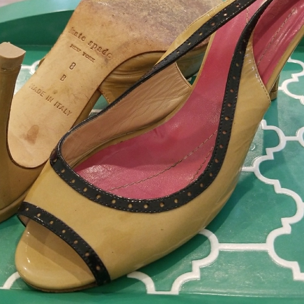 Kate Spade Nude & Black patent leather sling back