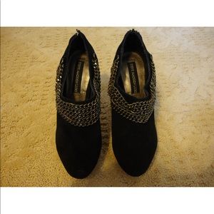 STEVE MADDEN Black Suede Chain Bootie Size 7.5
