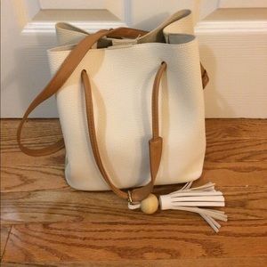 Forever 21 bucket bag