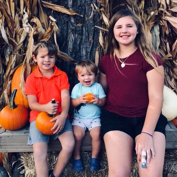 Meet your Posher, Crystal - Picture 1 of 1