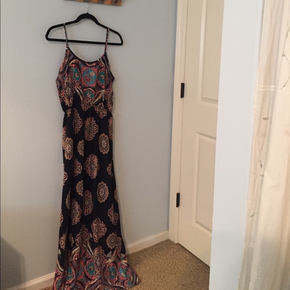 Detailed maxi dress
