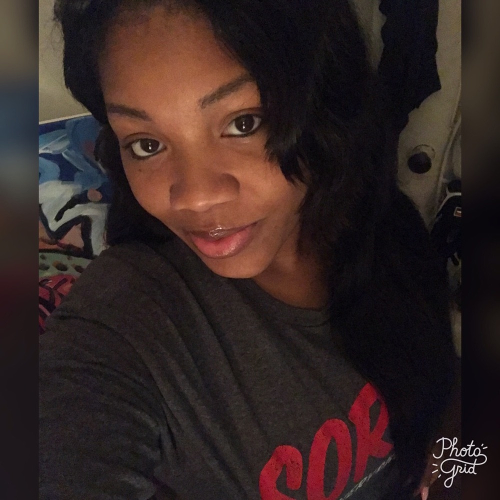 Meet your Posher, Alahni