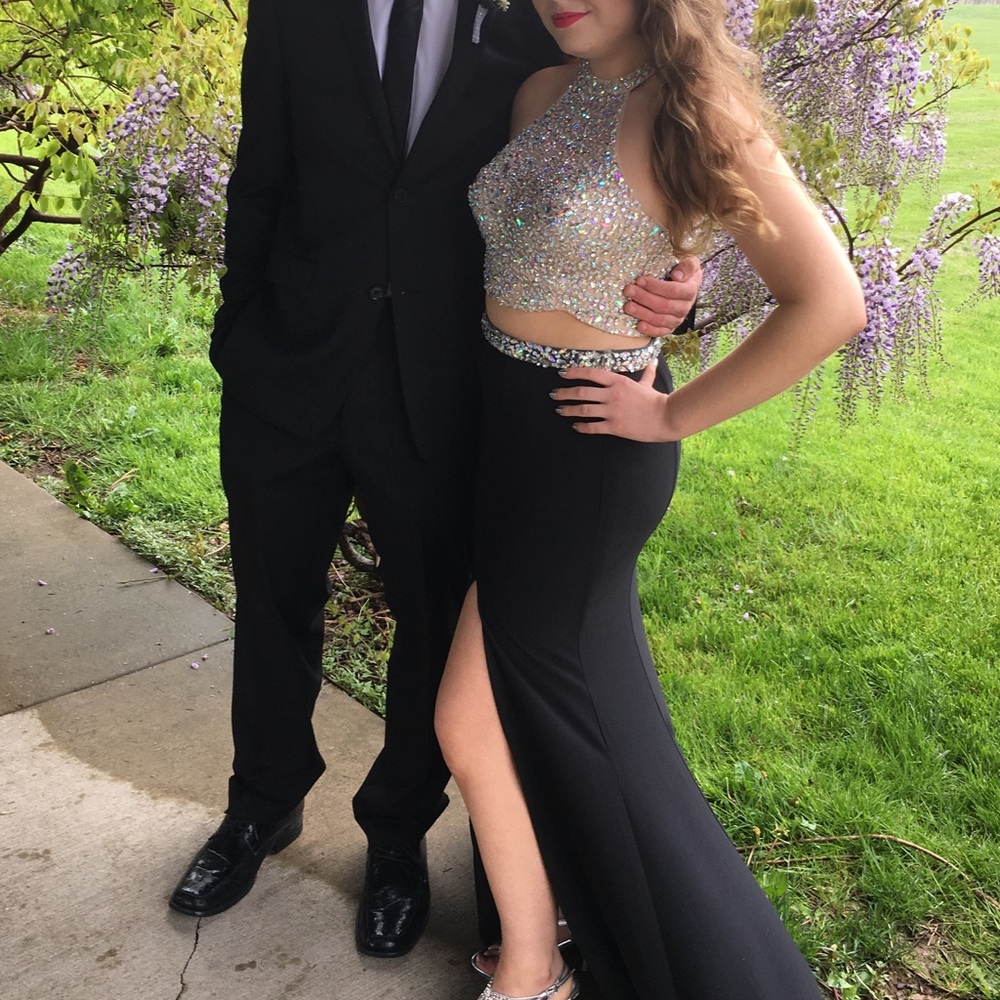 Prom dress in black 🔥😍 - Picture 3 of 8