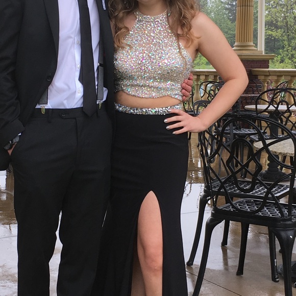 Prom dress in black 🔥😍 - Picture 2 of 8