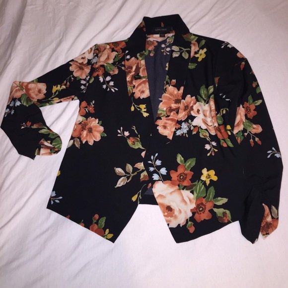 Jacket💋 - Picture 1 of 3