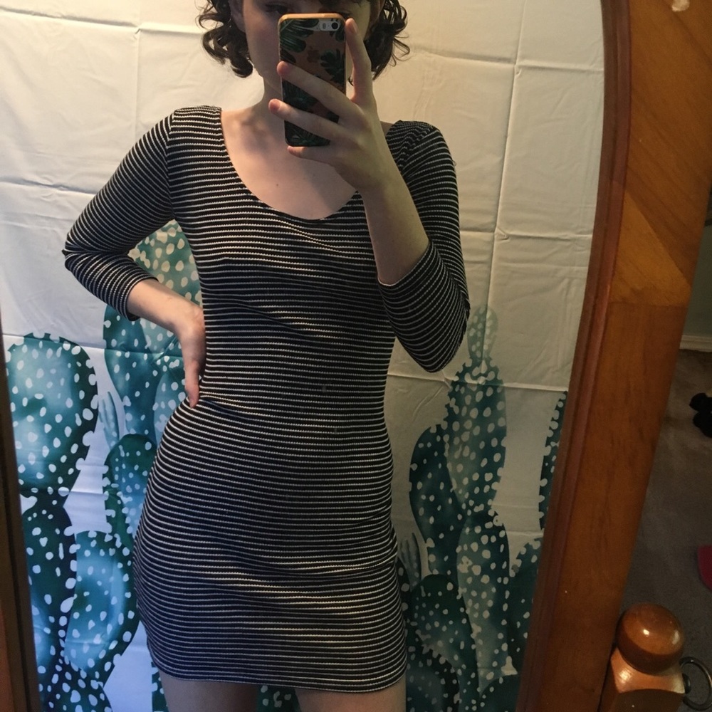 Striped long sleeve bodycon dress