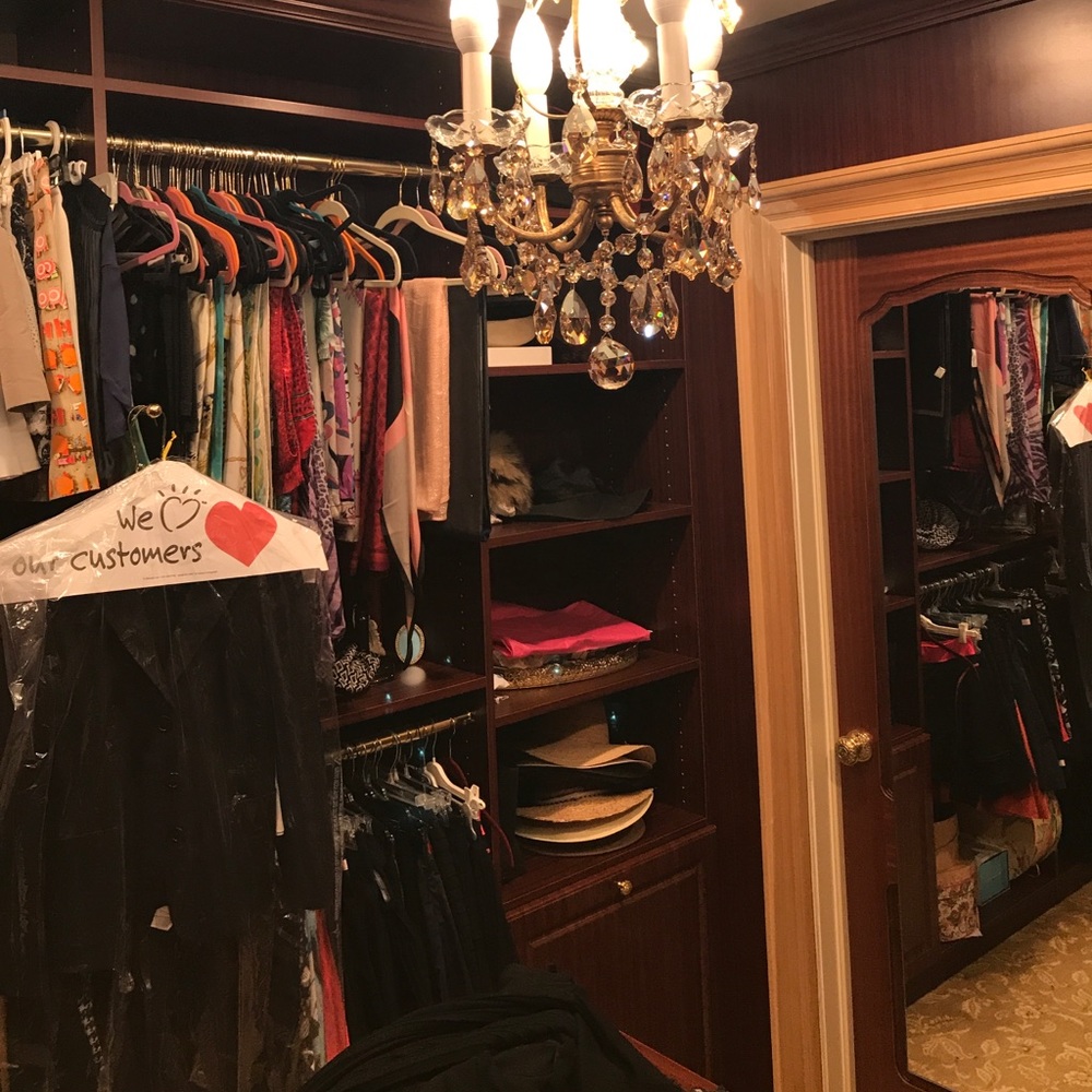 Meet your Posher, Alex Lola