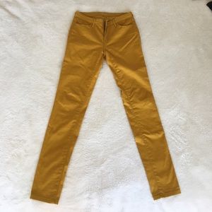 Levi's Stretch Denim Leggings in Mustard Yellow