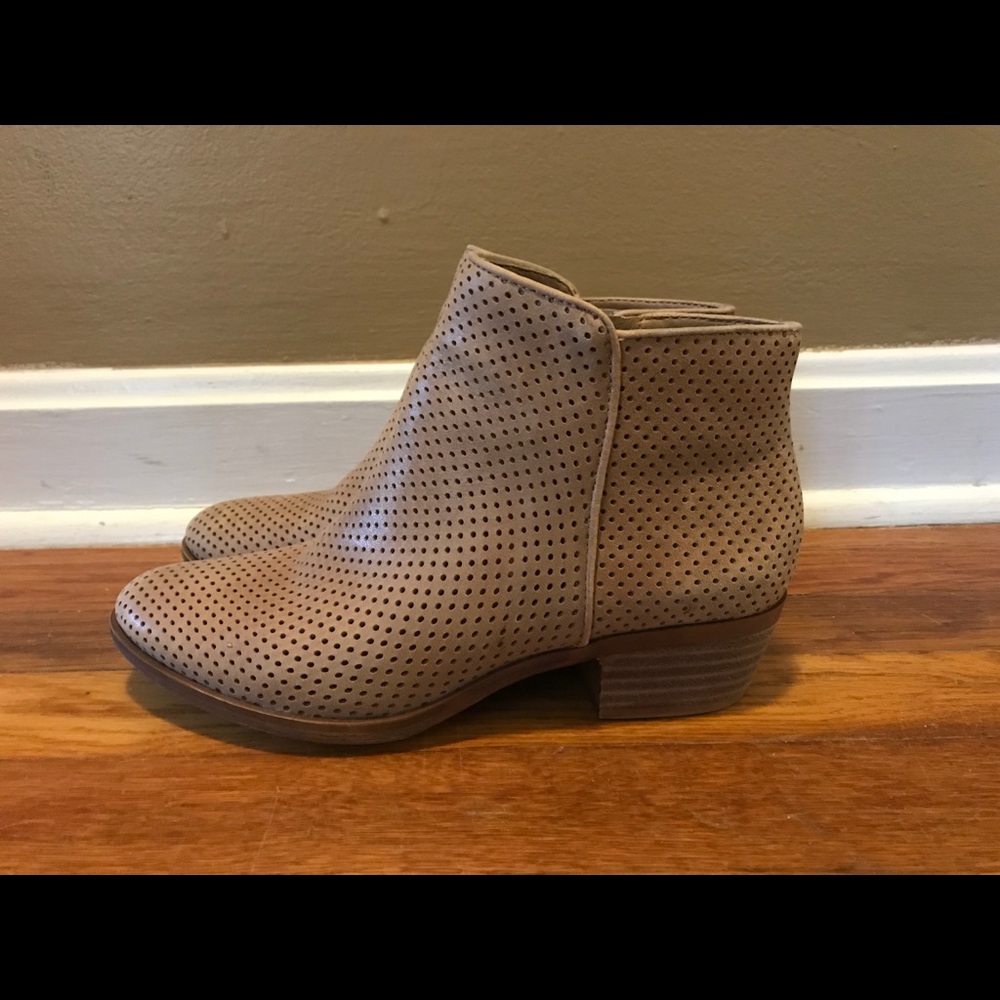 Lucky Brand Tan Perforated Booties size 7
