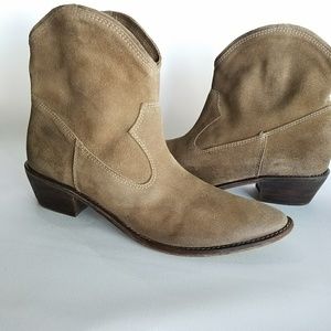 Mia Ankle Boots