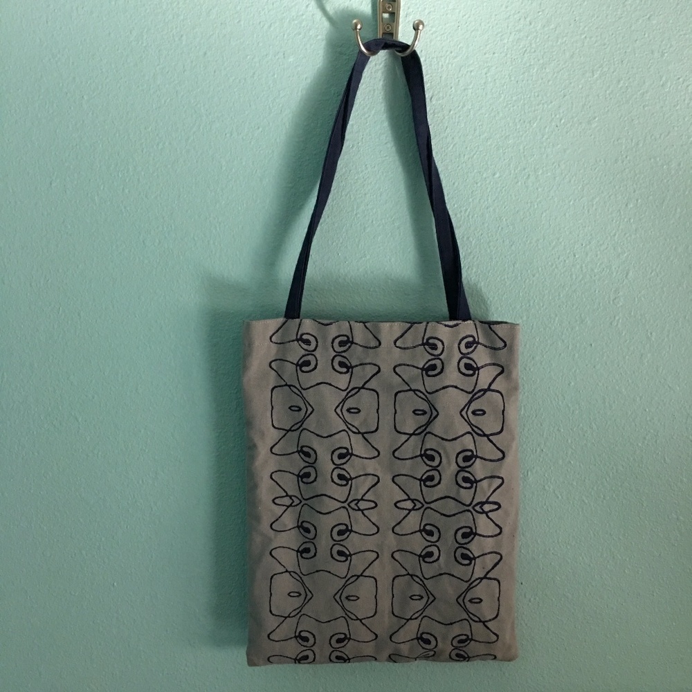 FREEBIE: Mokamoda Grey & Blue Screened Tote