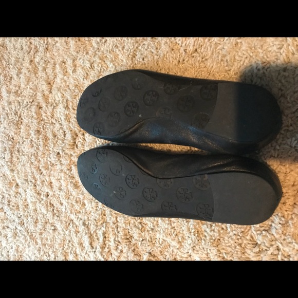 Shoes - Picture 3 of 4